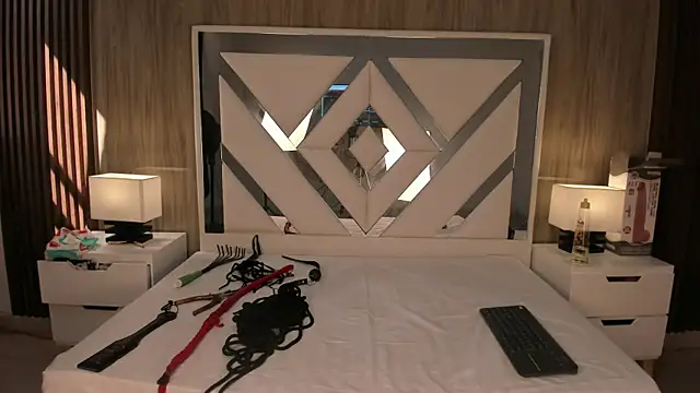 Snapshot of ValentinaThomas chatting on 10-05-25, 07:23 ValentinaThomas online show from 10-05-25, 07:23