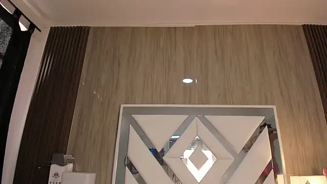 Snapshot of ValentinaThomas chatting on 10-16-25, 06:31 ValentinaThomas online show from 10-16-25, 06:31