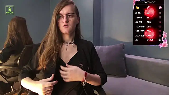 YukoFanee online show from 12-13-25, 08:25