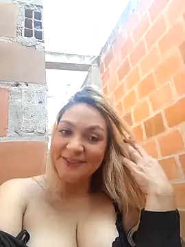 Snapshot of MalorySweet chatting on 12-25-24, 02:23 MalorySweet online show from 12-25-24, 02:23