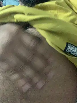 Snapshot of desiduzz21 chatting on 12-23-24, 01:13 desiduzz21 online show from 12-23-24, 01:13