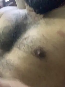 Snapshot of desiduzz21 chatting on 12-24-24, 02:43 desiduzz21 online show from 12-24-24, 02:43