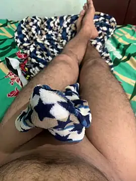 Snapshot of desiduzz21 chatting on 01-29-25, 03:33 desiduzz21 online show from 01-29-25, 03:33