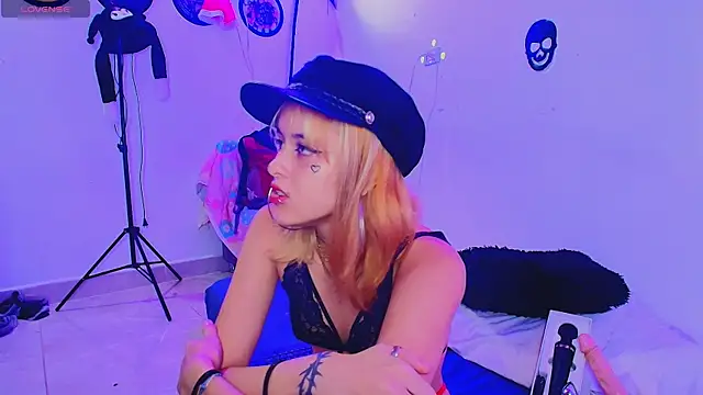 Snapshot of lizeth_darks chatting on 12-21-24, 06:44 lizeth darks online show from 12-21-24, 06:44