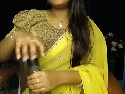 Snapshot of Wish_Queen chatting on 01-17-25, 01:04 Wish Queen online show from 01-17-25, 01:04