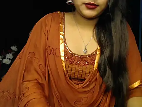 Snapshot of Wish_Queen chatting on 01-24-25, 05:21 Wish Queen online show from 01-24-25, 05:21