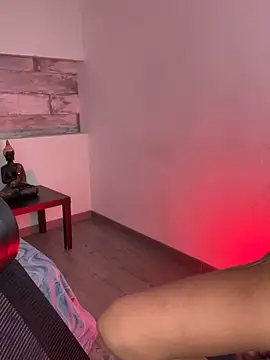 Alisha-Bond online show from 01-17-25, 12:20