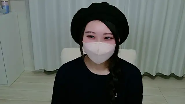 yuki room online show from 12-19-25, 01:18