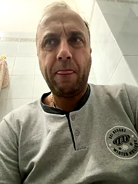 Snapshot of Lecatore80 chatting on 11-20-25, 07:13 Lecatore80 online show from 11-20-25, 07:13