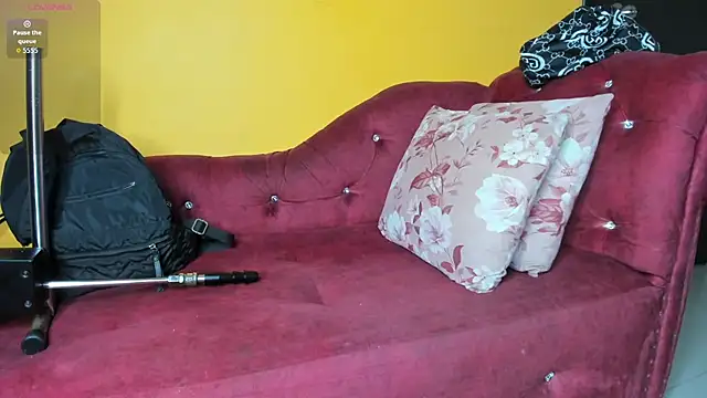 valeria hurtado online show from 10-02-25, 02:07