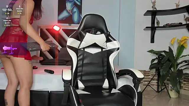 valeria hurtado online show from 04-06-26, 11:11