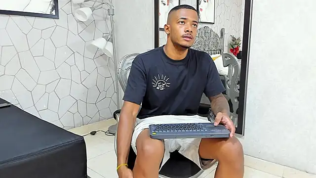 Snapshot of jackmacson chatting on 12-09-24, 07:50 jackmacson online show from 12-09-24, 07:50