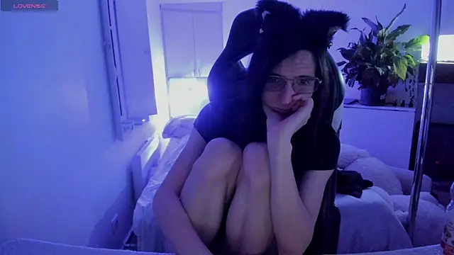 CeriseLapine online show from 03-09-25, 06:32