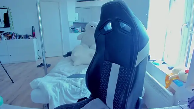 CeriseLapine online show from 03-21-25, 08:39