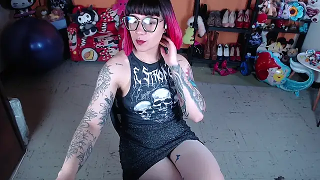 MissMiia2 online show from 11-10-25, 01:32