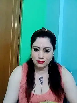 Snapshot of Raja_Ranii chatting on 12-17-24, 01:49 Raja Ranii online show from 12-17-24, 01:49