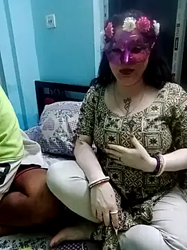 Snapshot of Raja_Ranii chatting on 01-05-25, 03:23 Raja Ranii online show from 01-05-25, 03:23