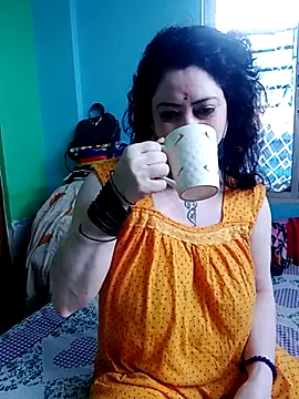 Snapshot of Raja_Ranii chatting on 02-16-25, 01:58 Raja Ranii online show from 02-16-25, 01:58