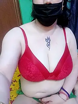 Snapshot of Raja_Ranii chatting on 03-08-25, 05:54 Raja Ranii online show from 03-08-25, 05:54