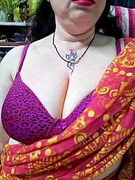 Snapshot of Raja_Ranii chatting on 03-04-26, 05:30 Raja Ranii online show from 03-04-26, 05:30