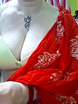 Snapshot of Raja_Ranii chatting on 06-25-26, 02:00 Raja Ranii online show from 06-25-26, 02:00
