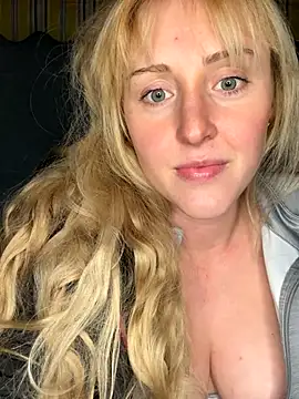 SherryOutdoor1 online show from 10-15-25, 07:25