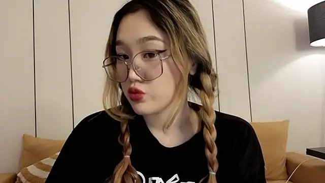 Jennatyan online show from 03-19-26, 08:18