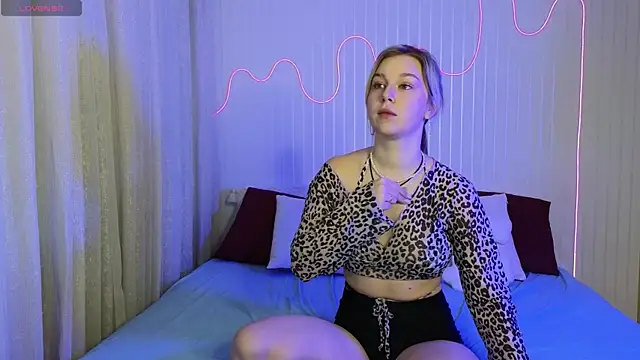 Snapshot of Mel_Nelson chatting on 01-17-25, 03:45 Mel Nelson online show from 01-17-25, 03:45