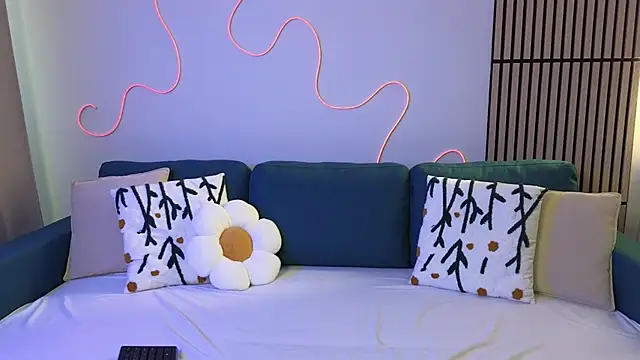 Snapshot of Mel_Nelson chatting on 03-17-25, 04:40 Mel Nelson online show from 03-17-25, 04:40