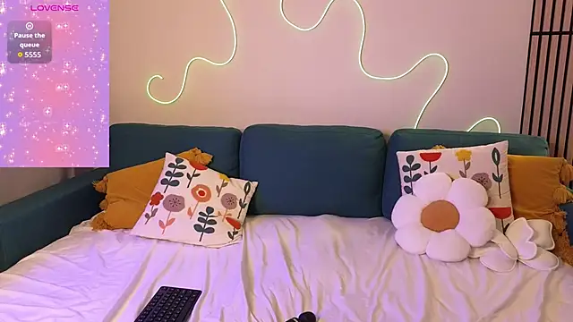 Snapshot of Mel_Nelson chatting on 09-24-25, 01:14 Mel Nelson online show from 09-24-25, 01:14