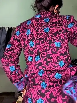 Snapshot of cute_simmy0 chatting on 01-19-25, 04:57 cute simmy0 online show from 01-19-25, 04:57