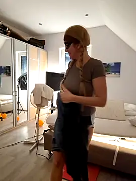 Hexe12346 online show from 11-15-25, 12:34