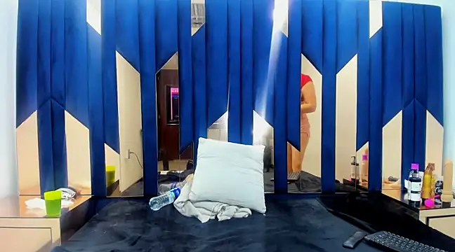 Criistaal  online show from 12-30-24, 03:25