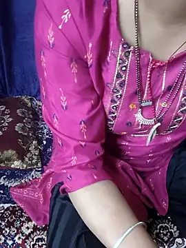 Snapshot of kaveerpooja947 chatting on 10-26-25, 04:57 kaveerpooja947 online show from 10-26-25, 04:57