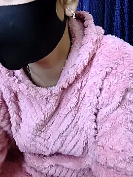 Snapshot of kaveerpooja947 chatting on 11-12-25, 04:40 kaveerpooja947 online show from 11-12-25, 04:40