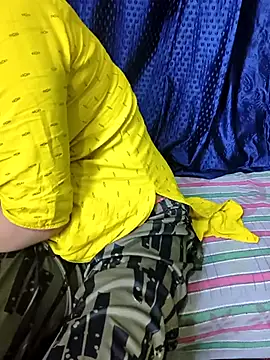 Snapshot of kaveerpooja947 chatting on 12-03-25, 04:16 kaveerpooja947 online show from 12-03-25, 04:16