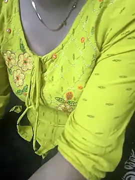 Snapshot of kaveerpooja947 chatting on 02-09-26, 04:22 kaveerpooja947 online show from 02-09-26, 04:22