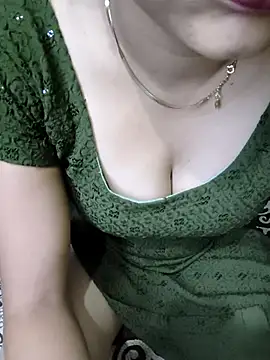 Snapshot of kaveerpooja947 chatting on 03-03-26, 04:46 kaveerpooja947 online show from 03-03-26, 04:46