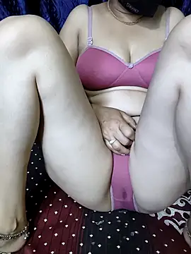 Snapshot of kaveerpooja947 chatting on 03-12-26, 10:38 kaveerpooja947 online show from 03-12-26, 10:38