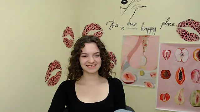  SusieSu  online show from 12-19-24, 10:34