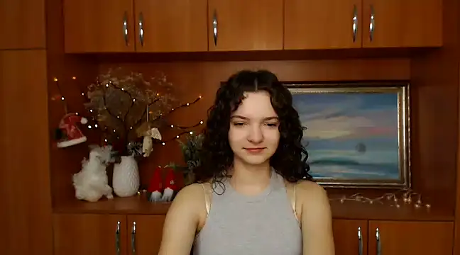  SusieSu  online show from 12-21-24, 07:24