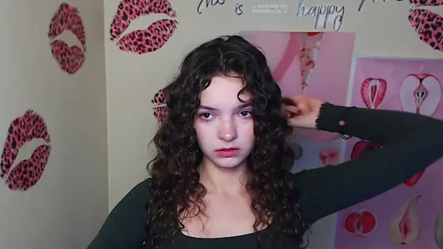  SusieSu  online show from 12-03-25, 07:27