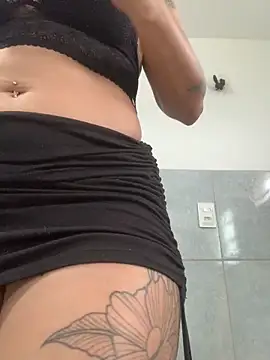 Snapshot of Gabrielleof chatting on 02-05-26, 02:11 Gabrielleof online show from 02-05-26, 02:11