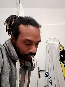 Snapshot of bas2ana chatting on 12-11-24, 05:59 bas2ana online show from 12-11-24, 05:59