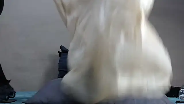 BustyMelonssXXXX online show from 04-16-26, 07:47