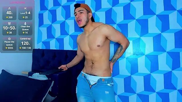 Snapshot of jeisonstark chatting on 02-13-25, 11:39 jeisonstark online show from 02-13-25, 11:39