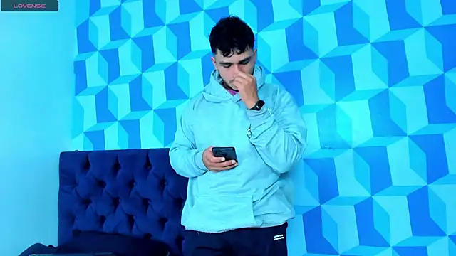 Snapshot of jeisonstark chatting on 02-14-25, 05:57 jeisonstark online show from 02-14-25, 05:57