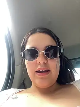 Snapshot of Bella-hadiid chatting on 09-16-25, 05:25 Bella-hadiid online show from 09-16-25, 05:25