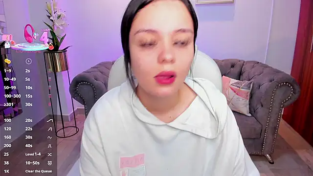Snapshot of Bella-hadiid chatting on 09-28-25, 11:37 Bella-hadiid online show from 09-28-25, 11:37