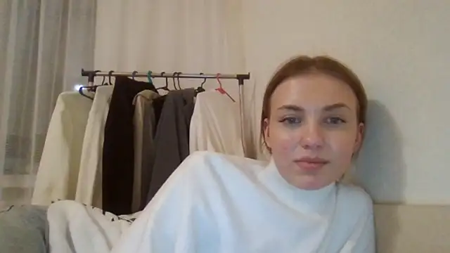 Snapshot of Sweety_Nika chatting on 01-04-25, 01:52 Sweety Nika online show from 01-04-25, 01:52